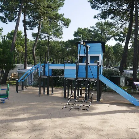 캠프장 Bonne Anse Mobile 3 8 Personnes 레 마트