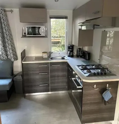 Bonne Anse 409 Mobile 3 7 Personnes Camping